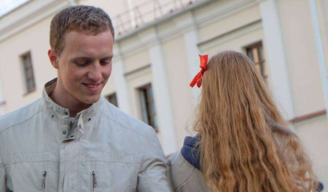 Танцы у усадьбы Ваньковичей